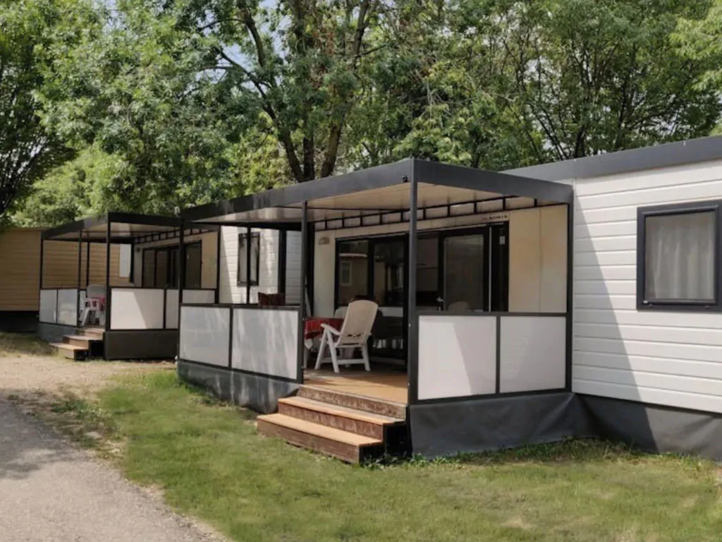 camping-bella-italia-moible-home-bella-family-exterior-mobile-home