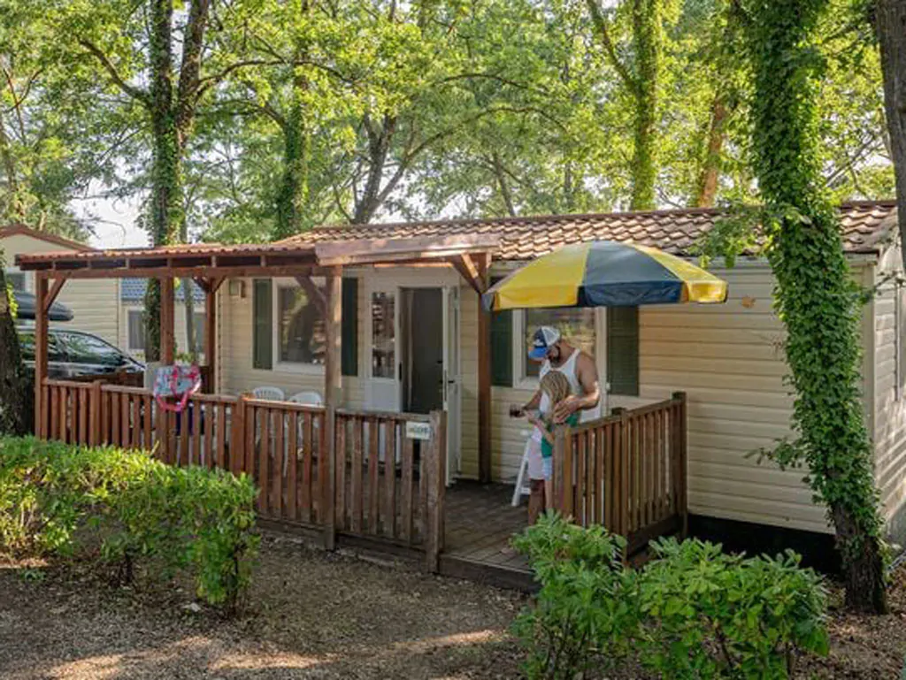 camping-ca-savio-mobile-home-comfort-for-6-persons-exterior-mobile-home