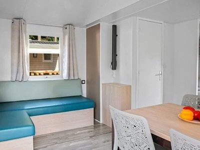 camping-rosapineta-mobile-home-comfort-for-6-persons-interior-living-room