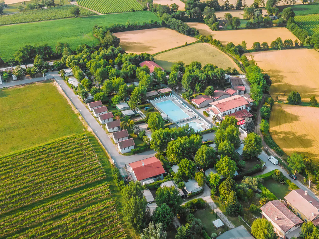camping-iris-park-lago-di-garda-air-view