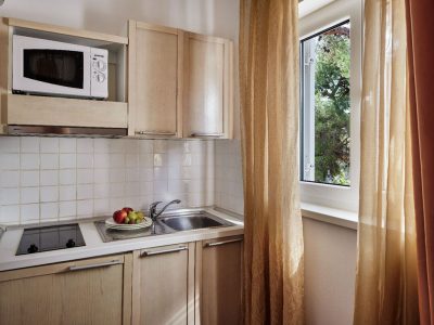 amadria-park-sibenik-apartment-22-interior-kitchen