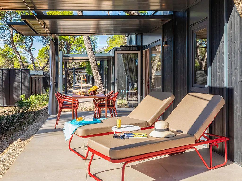 pinadria-camping-resort-mobile-home-comfort-holiday-home-exterier-mobile-home-terace-view-2