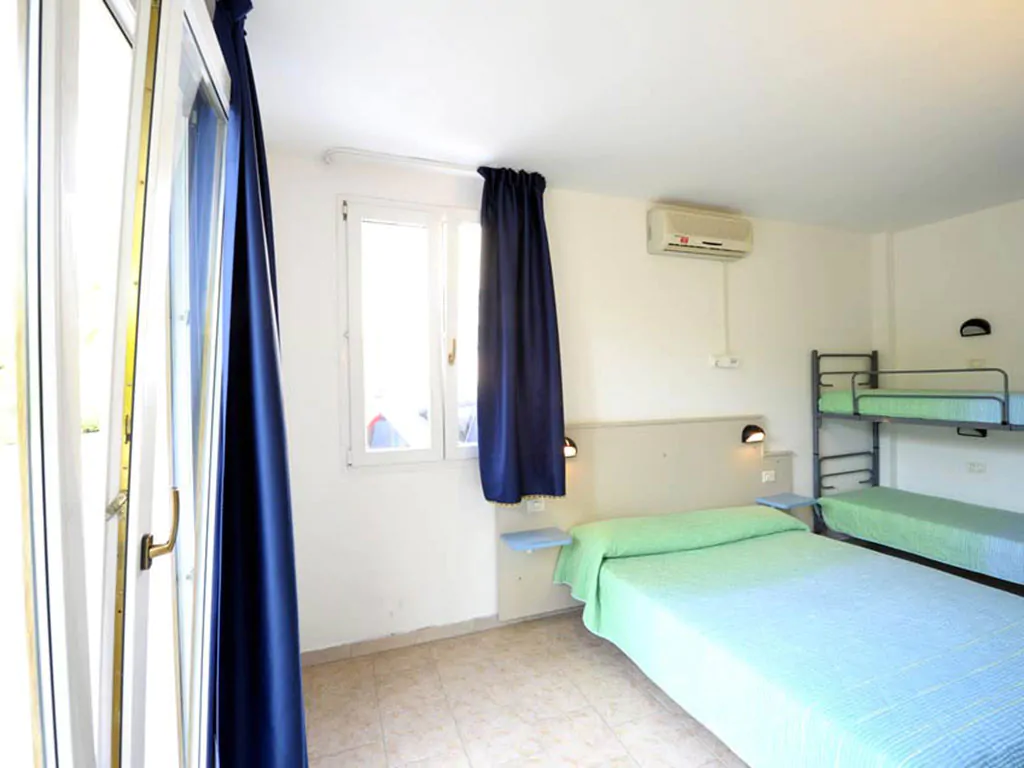 campsite-bella-italia-apartment-ortensia-interier-bedroom
