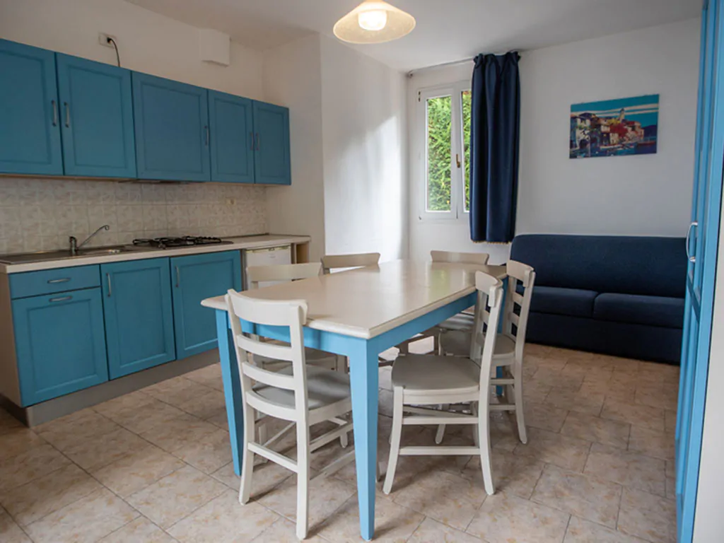 campsite-bella-italia-apartment-ortensia-interier-kitchen