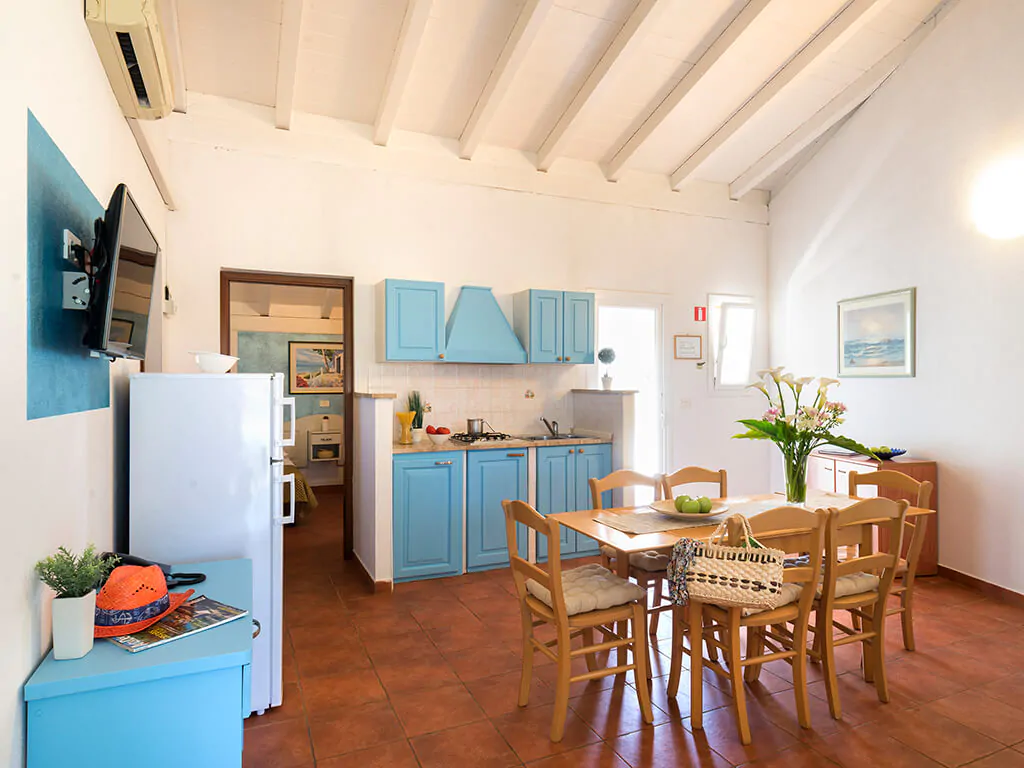 campsite-bivillage-holiday-home-comfort-plus-kitchen-dining-table
