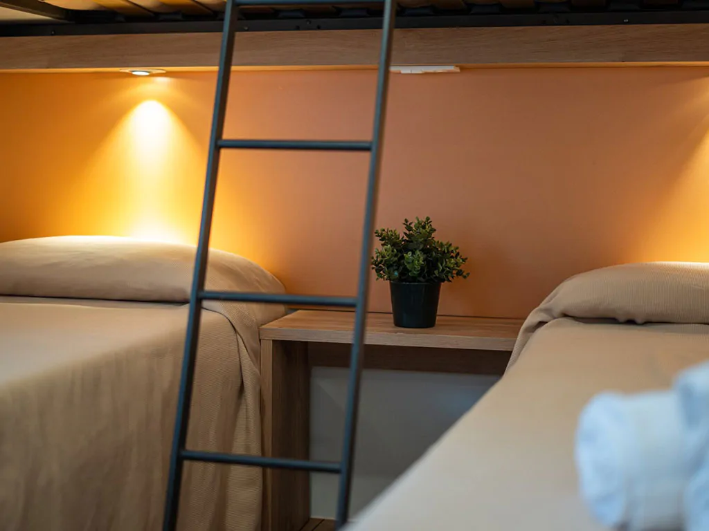 campsite-centro-vacanze-villaggio-san-francesco-mobile-home-lodge-premium-sea-breeze-interier-lather