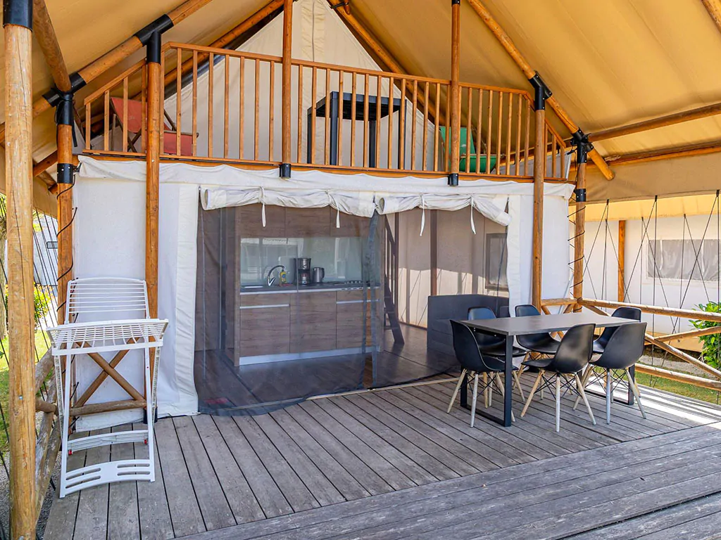 campsite-terme-catez-gl-luxus-safari-loft-l-exterier-terace