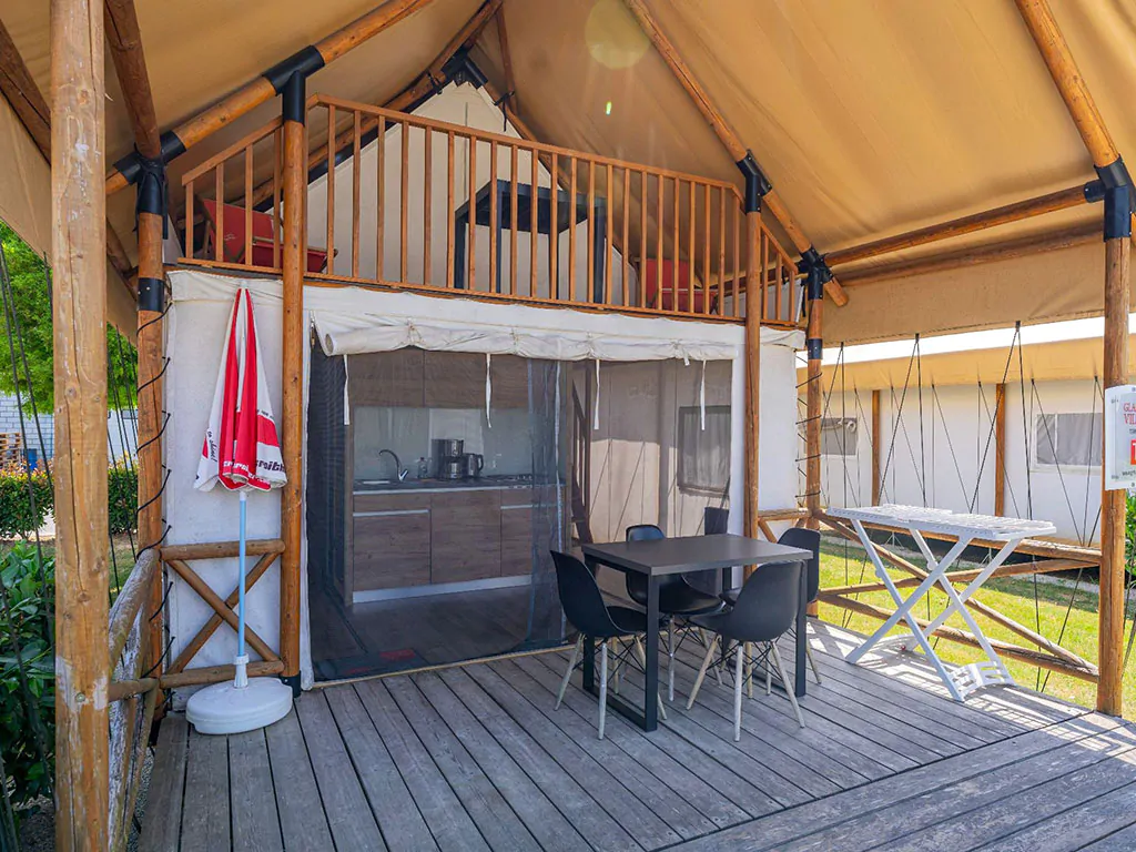 campsite-terme-catez-gl-luxus-safari-loft-m-exterier-terace