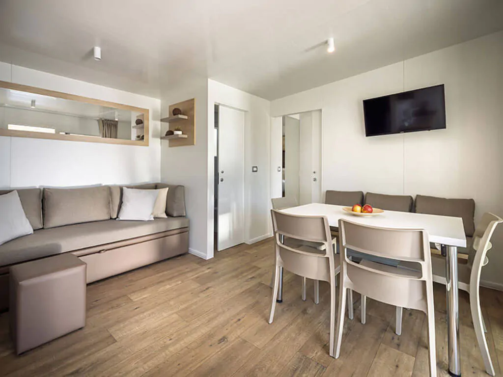 campsite-valamar-camping-krk-mobile-home-krk-superior-home-four-plus-two-interier-livingroom