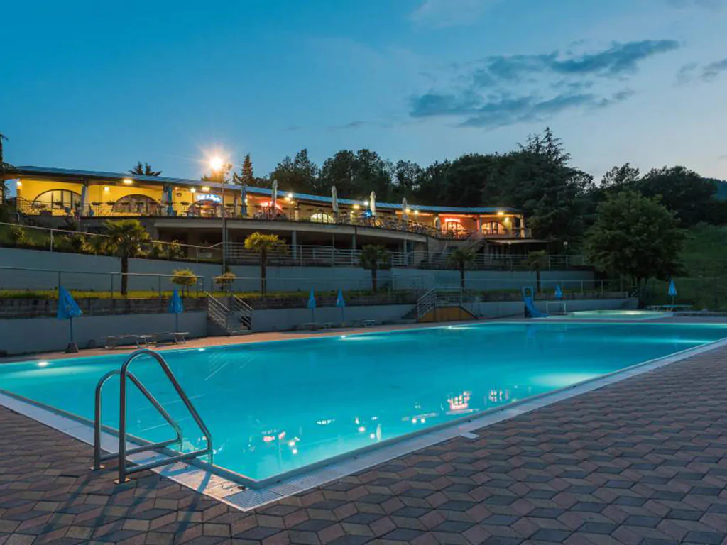 camping-village-il-poggetto-exterior-pool