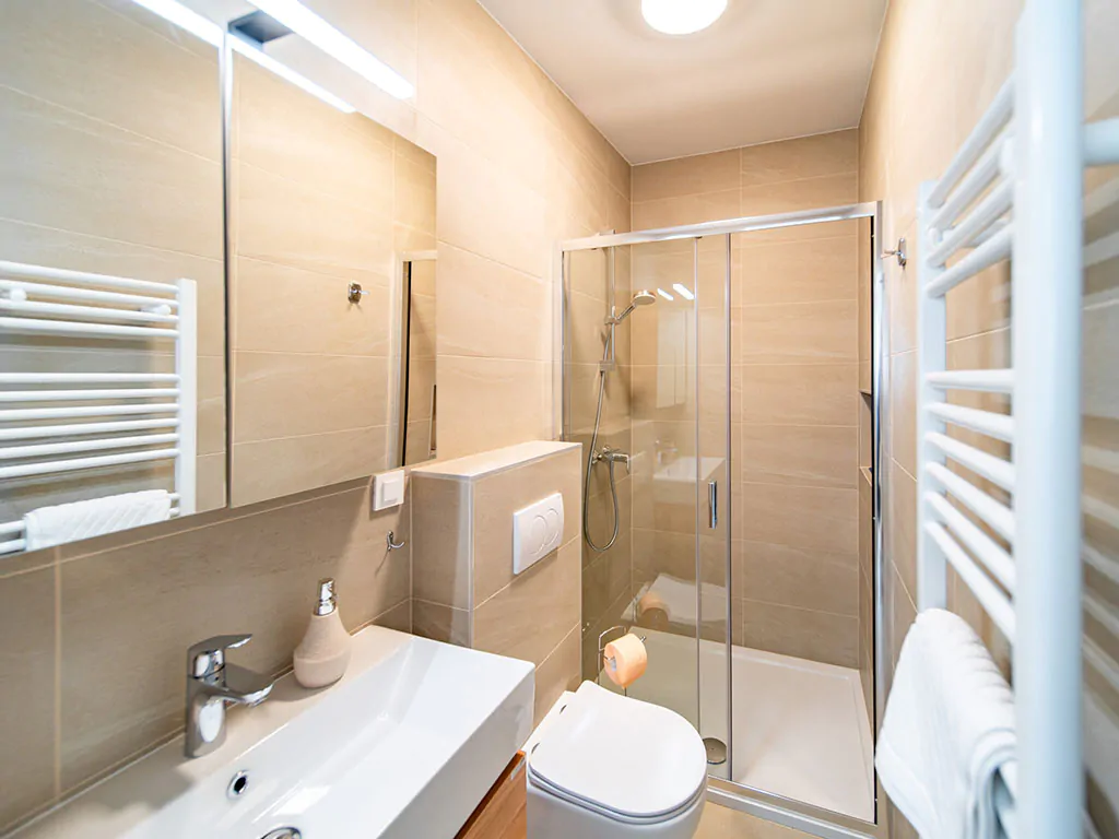 camping-arti-homes-rab-mobile-home-arti-studio-four-interior-bathroom-shawer