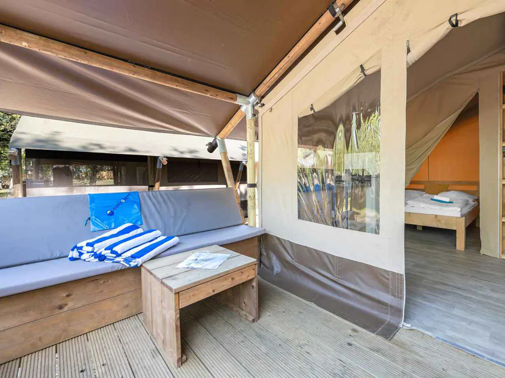 camping-stella-maris-safari-tent-cozy-exterior-terrace-i