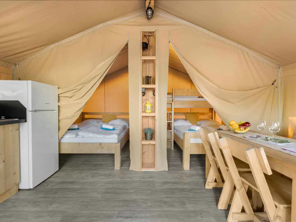 camping-stella-maris-safari-tent-cozy-interior-livingroom