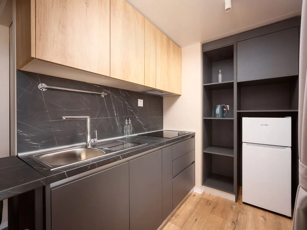campsite-adriatic-cliff-two-bedroom-sea-view-interior-kitchen