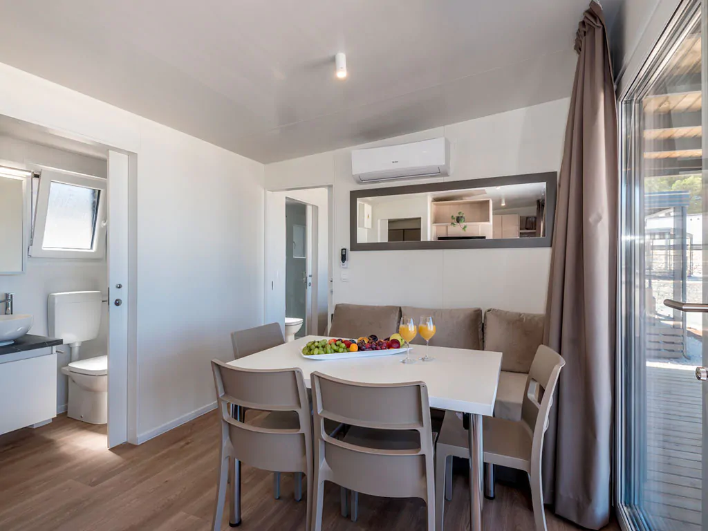 campsite-adriatic-mobile-home-sea-view-interior-living-room