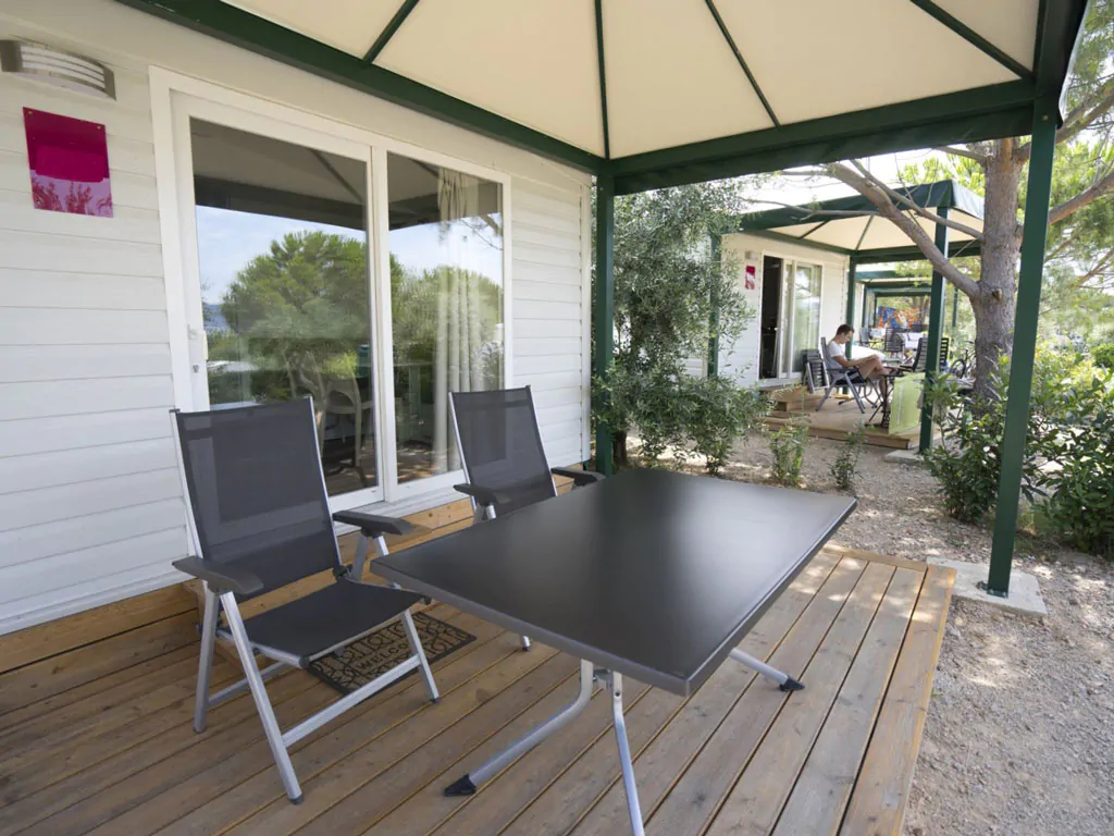 campsite-kovacine-mobile-home-family-plus-exterior-terrace