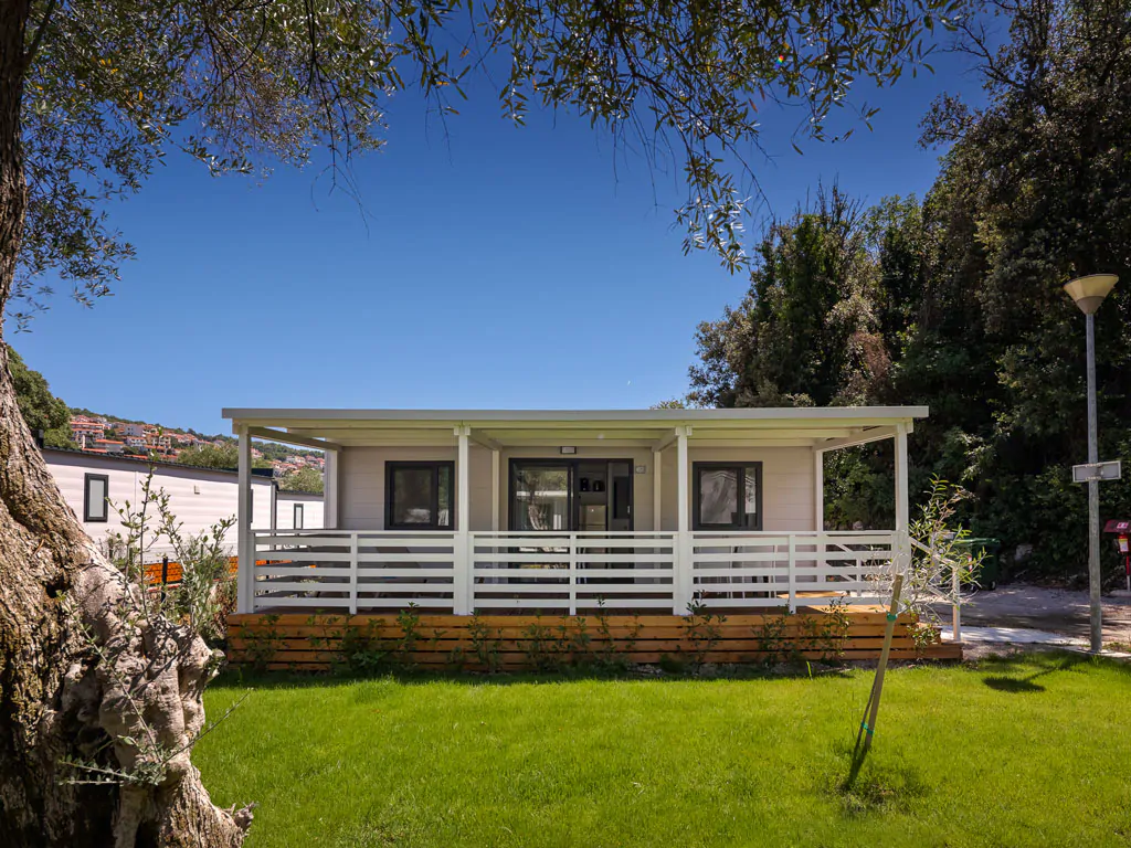 campsite-oliva-mobile-home-standard-plus-exterior-mobile-home