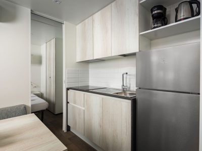 campsite-oliva-mobile-home-standard-plus-interior-kitchen