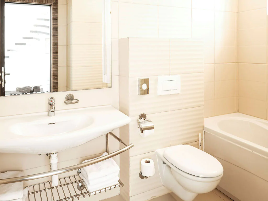 zaton-apartment-comfort-two-bedroom-apartment-42-interior-bathroom