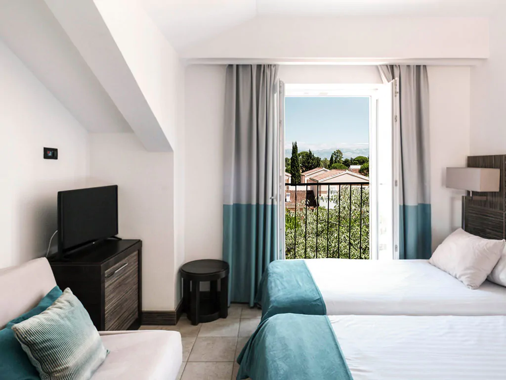zaton-apartment-comfort-two-bedroom-apartment-42-interior-bedroom-iii