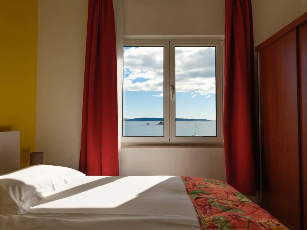 amadria-park-trogir-apartment-42-interior-bedroom-iv