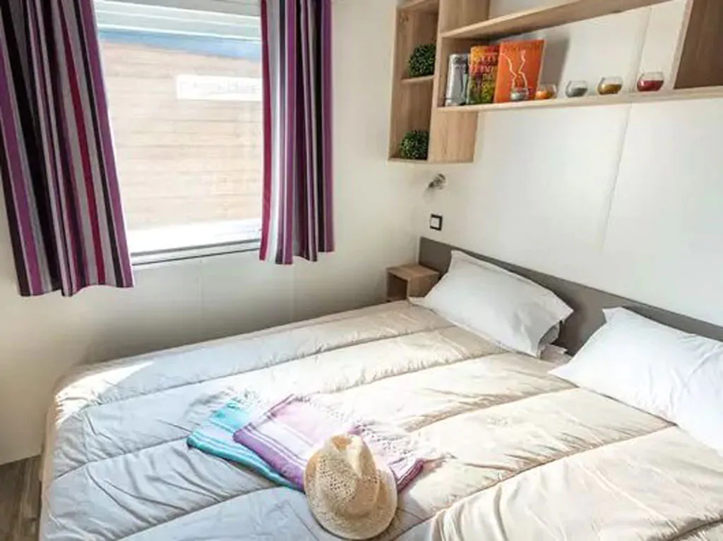 camping-brioni-mobile-home-comfort-six-persons-interior-bedroom-double-bed