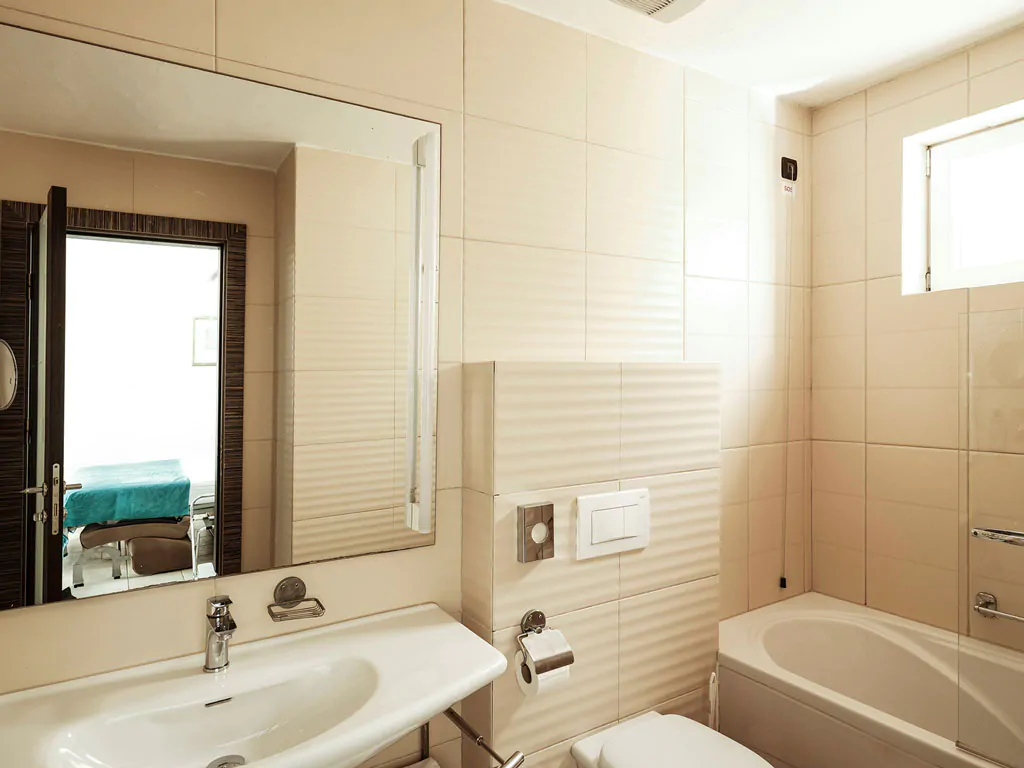 zaton-apartment-comfort-one-bedroom-apartment-22-interior-bathroom