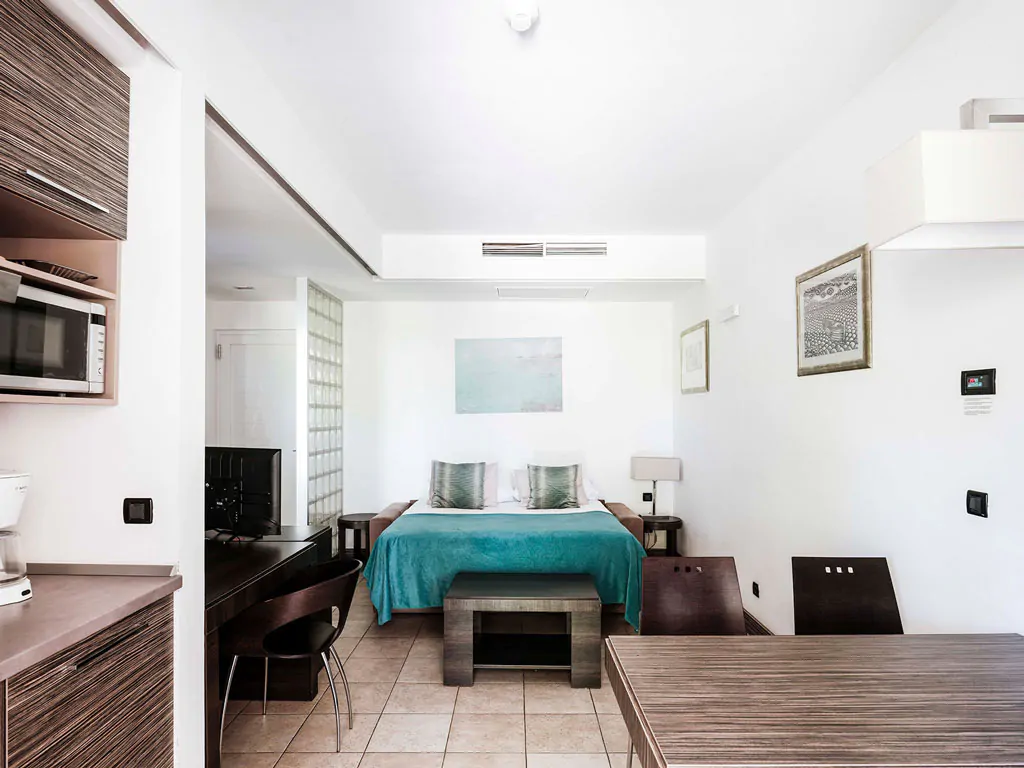 zaton-apartment-comfort-one-bedroom-apartment-22-interior-bedroom-ii