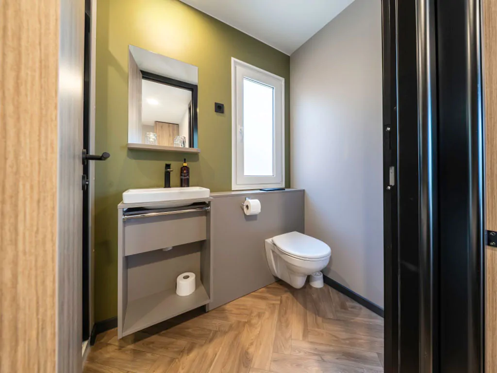 campsite-almissa-mobile-home-superior-41-interior-bathroom-toilet