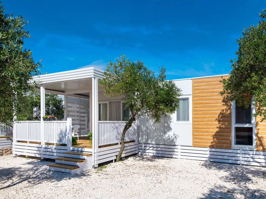 camping-resort-sibenik-mobile-home-s-exterior-frontview