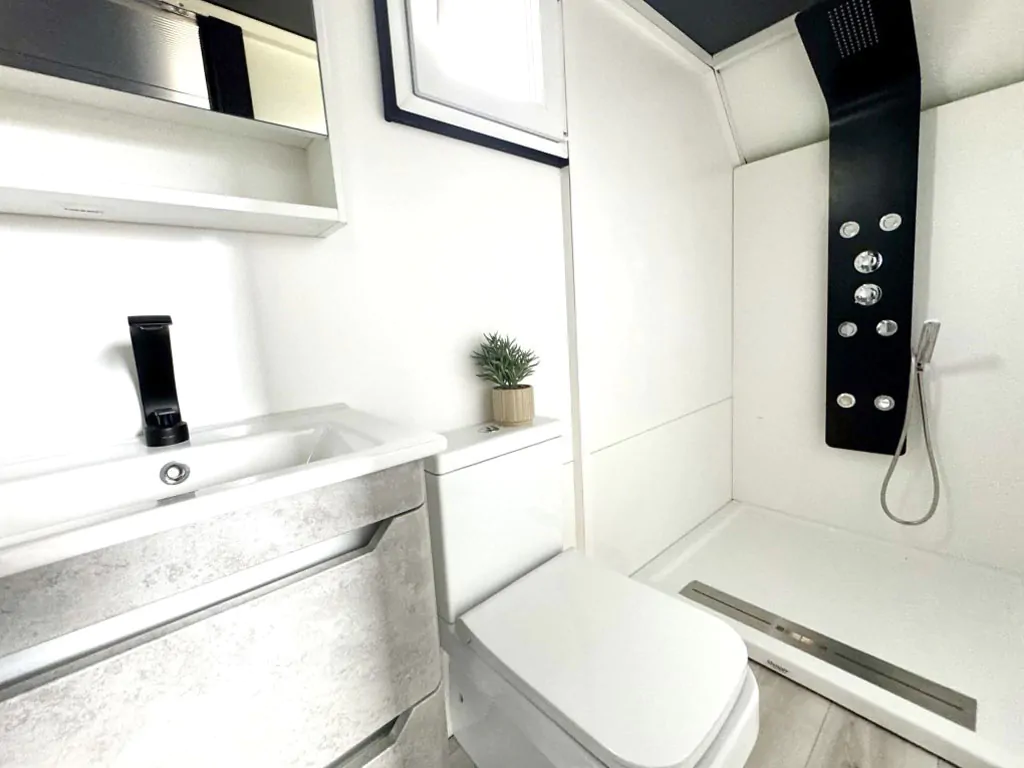 campsite-terra-park-phalaris-mobile-home-lunaris-camping-home-interior-bathroom