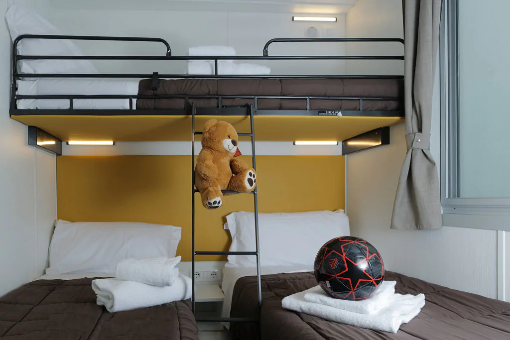 hu-i-pini-village-mobile-home-hu-stay-smart-interior-bedroom-singlebeds