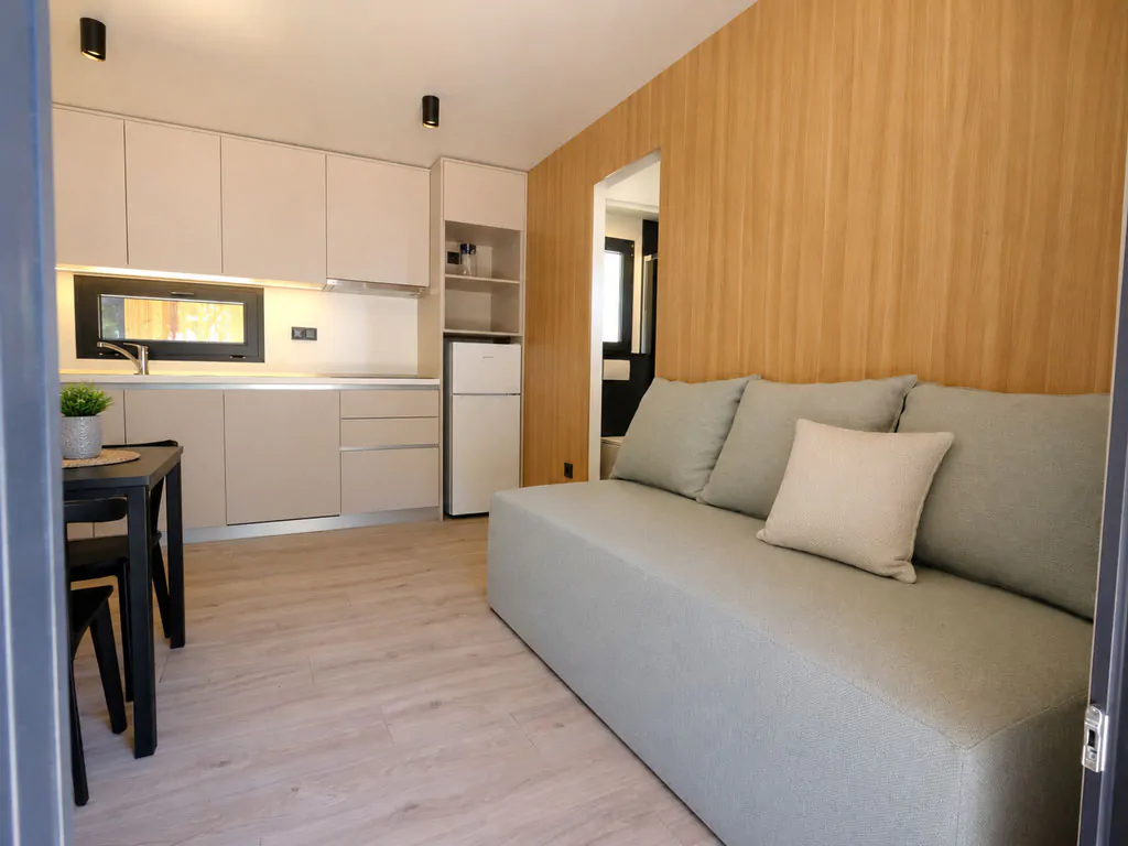 camping-pineta-mobile-home-interior-livingroom