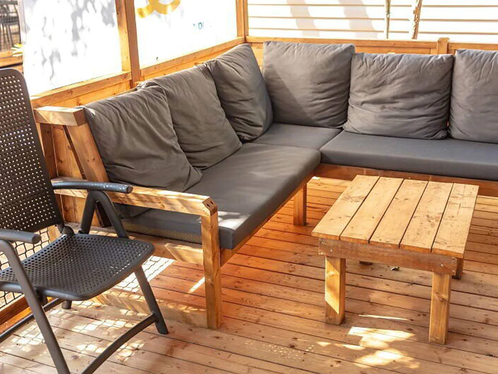 camping-klenovica-mobilehome-premium-for-six-exterior-terrace