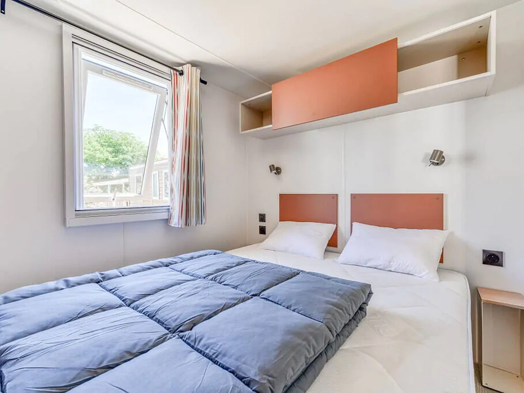 camping-klenovica-mobilehome-premium-for-six-interior-bedroom