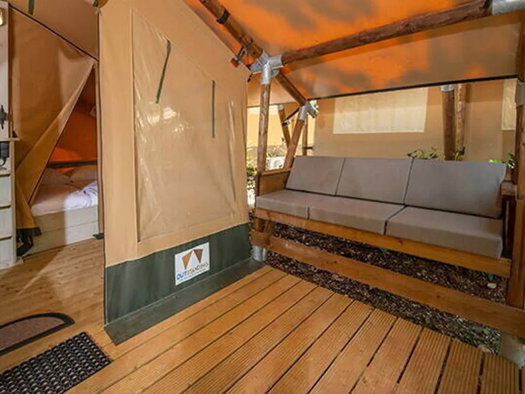 camping-valkanela-glamping-safari-tent-authentic-plus-interior-livingroom