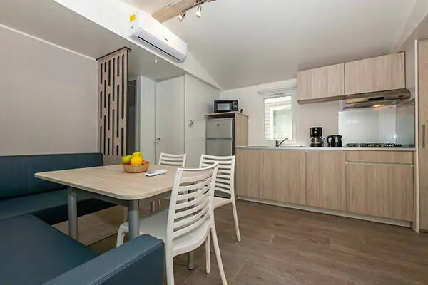 camping-lanterna-comfort-for-6-persons-interior-ii1
