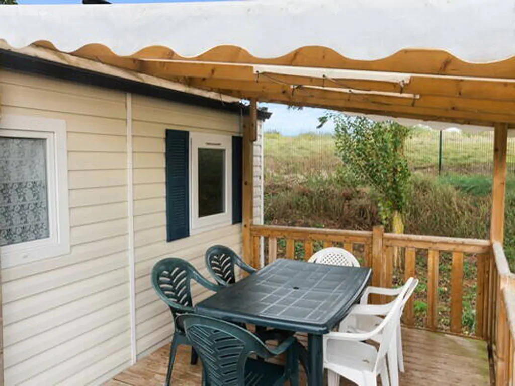 camping-terme-catez-mobilehome-comfort-for-fourtwo-exterior-terrace